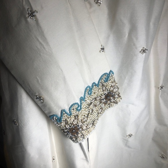 - Mens White Embellished Kurta with Pants - Picture 11 of 11